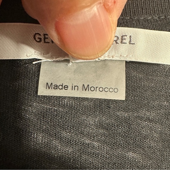 Gerard Darel Paris v-neck top, size 3 (US 12-14), floral/metallic, luxury, fall - Picture 5 of 11